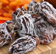 FRUITING JAPANESE PERSIMMON TREE "FUYU" AND "HIRATANENASHI"